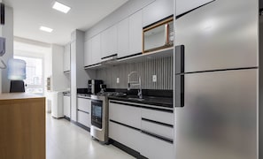 Basic Apartment | Private kitchen