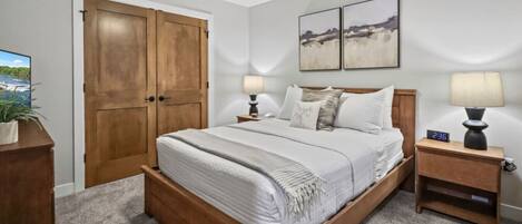 5 chambres, fer et planche à repasser, lit de bébé portatif, Wi-Fi