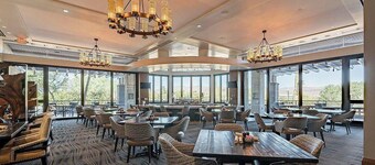 Charming 2-bedroom view townhome in 55+ Rio Verde community