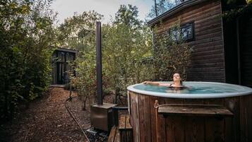 Bain à remous extérieur