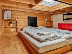 2 quartos, berço de viagem, Wi-Fi de cortesia, roupa de cama