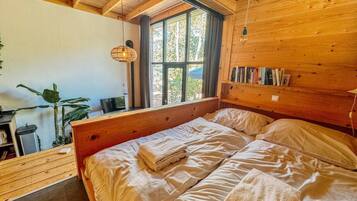 2 slaapkamers, reisbedje, gratis wifi, beddengoed