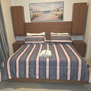 Ferros/tábuas de passar roupa, Wi-Fi, roupa de cama