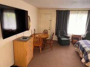 2 bedrooms, bed sheets