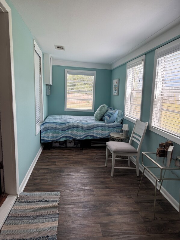 3 bedrooms, WiFi, bed sheets