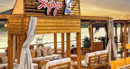 Cozy cabin in wonderful Luxor Governorate with AC 4