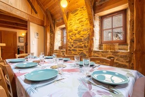 تناول الطعام