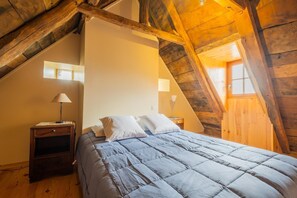 4 chambres, fer et planche à repasser, Wi-Fi gratuit