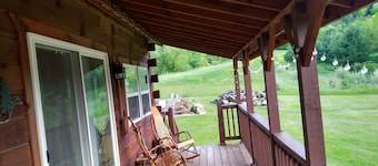 Private cabin on the beautiful Kickapoo River Valley near Wildcat Mountain Park.