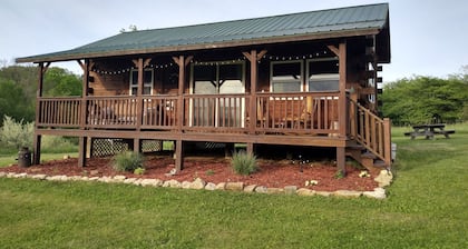 Private cabin on the beautiful Kickapoo River Valley near Wildcat Mountain Park.