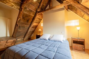 8 bedrooms, free WiFi