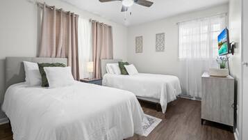 3 chambres, bureau, lit parapluie, Wi-Fi gratuit