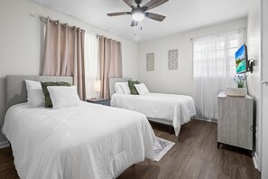 3 bedrooms, desk, travel crib, free WiFi