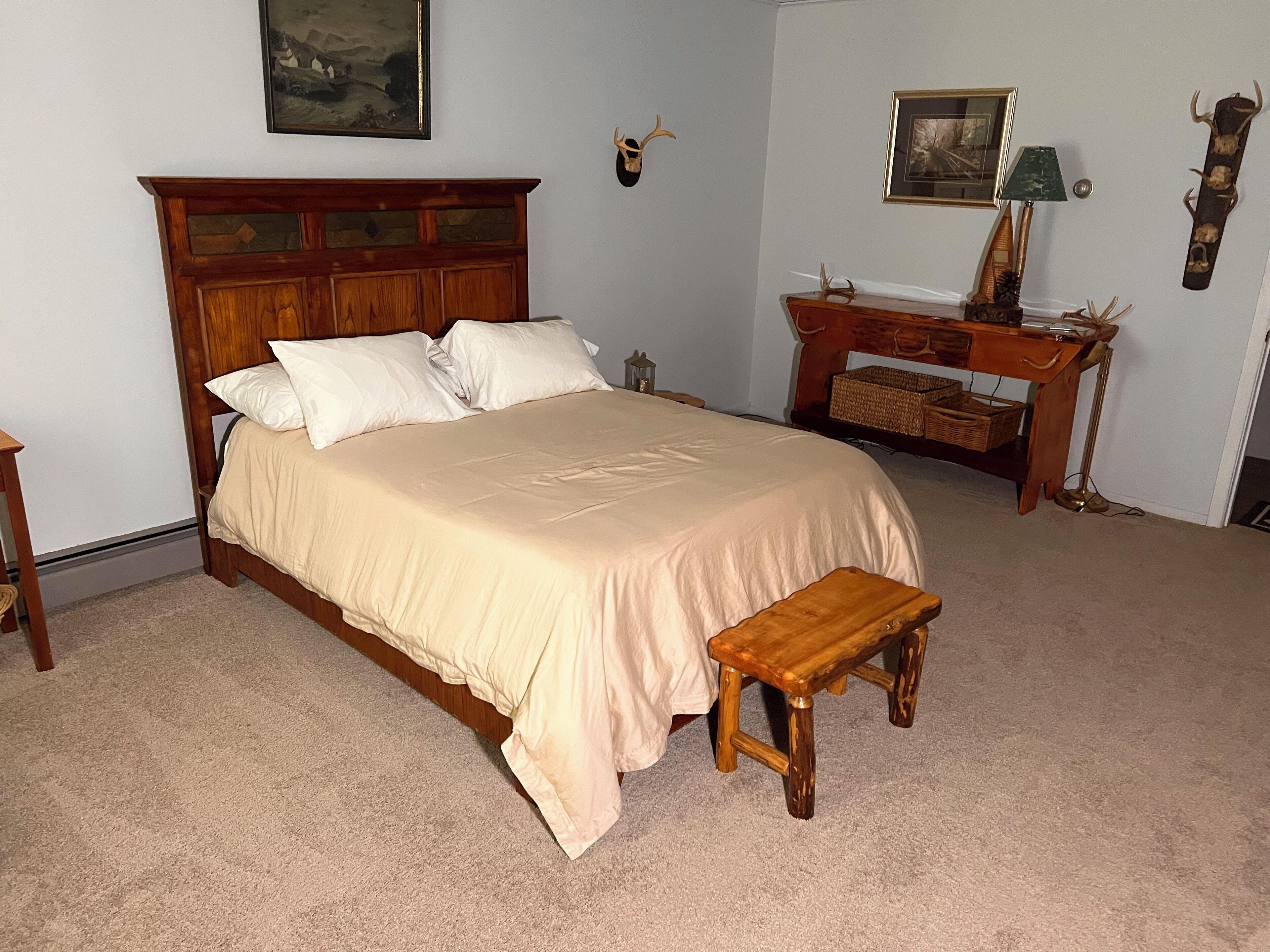 1 bedroom, bed sheets