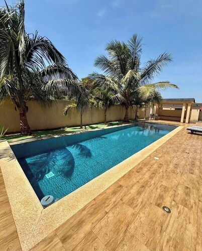 Villa de luxe à Ngaparour côté saly center-special reductions sejours + 7 jours