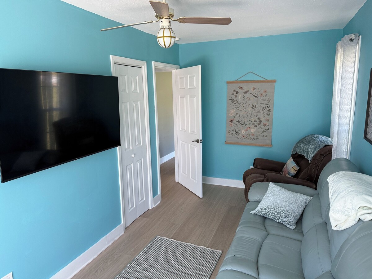 Photo 13 of Pond View provides a quiet privacy just 8 minutes from the airport.