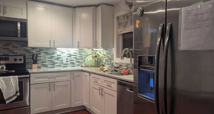 Relax and have fun year -round at Casita Rosita on Roberds Lake.