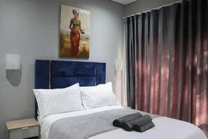 9 bedrooms, iron/ironing board, internet