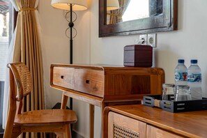 Desk, free WiFi - Sakya Villa (Canggu)