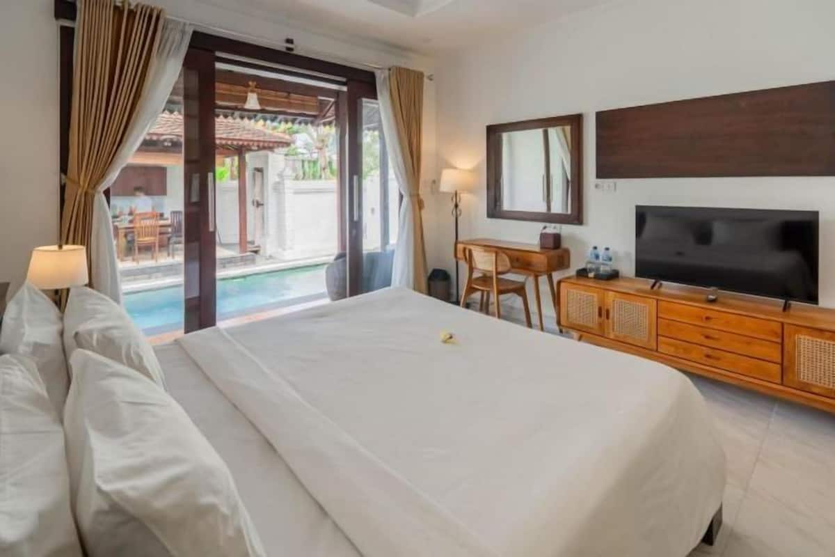 Meja kerja dan Wi-Fi gratis