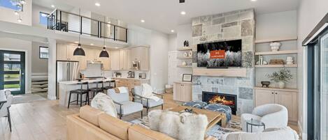 スマートテレビ、暖炉