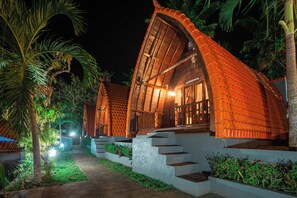 Deluxe Double Room | Meja, Wi-fi percuma