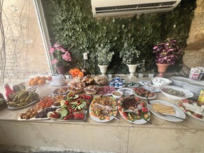Free daily full breakfast
