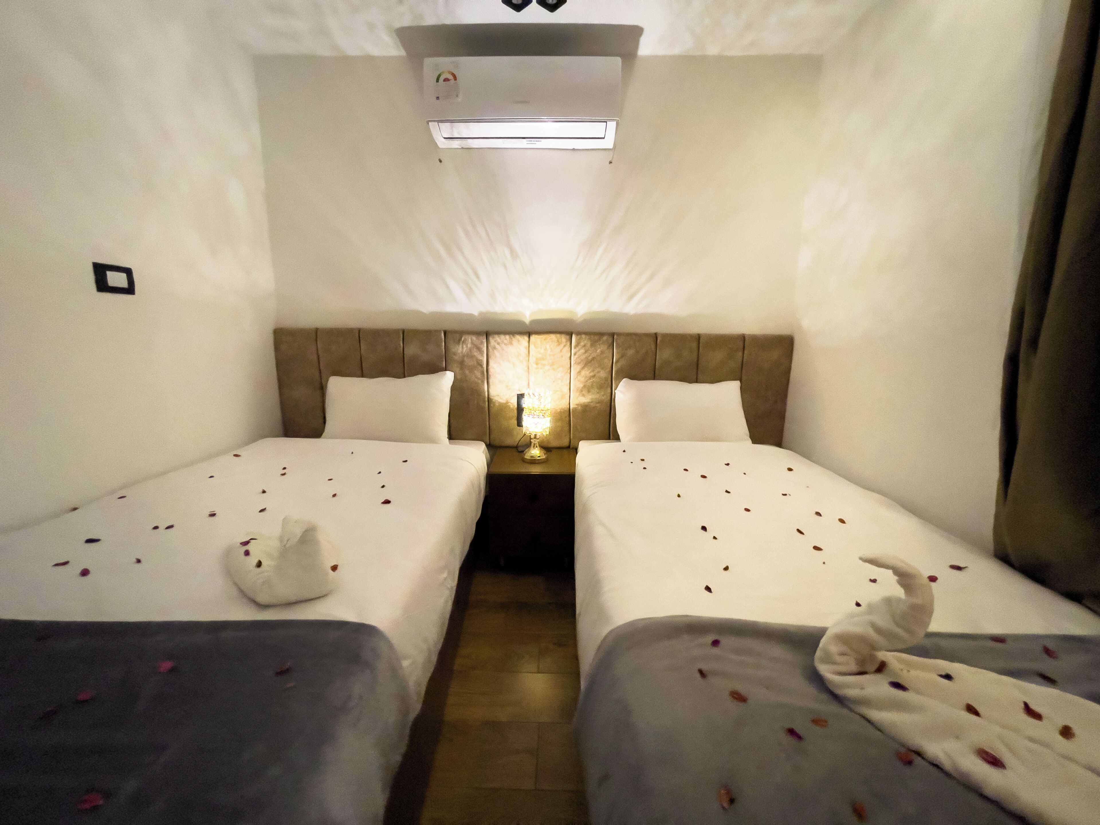 Classic Twin Room | In-room safe, individually decorated, individually furnished, desk
