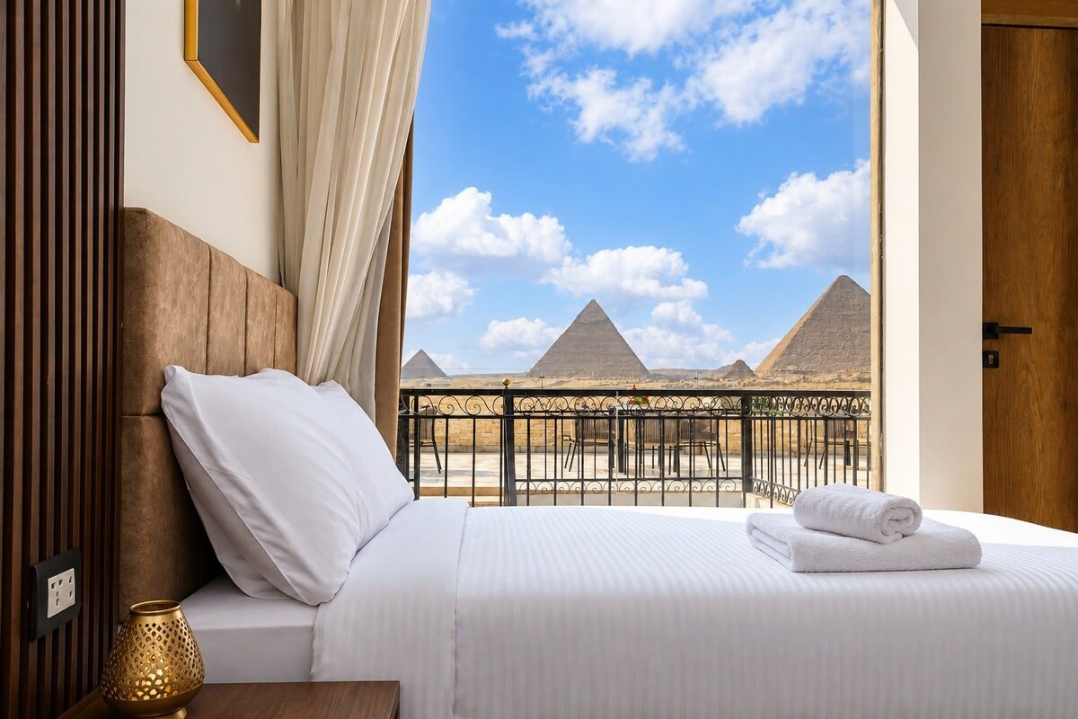 Deluxe Double Room, 2 Twin Beds, Mountain View | In-room safe, desk, soundproofing, iron/ironing board (on request)