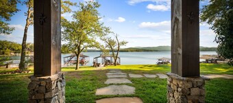 Lakeview Landing -Lakefront, Private Dock, Wood Burning Fireplace