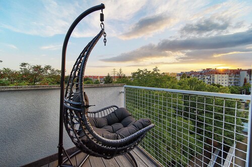 Reja Comfy Elegance Apartment