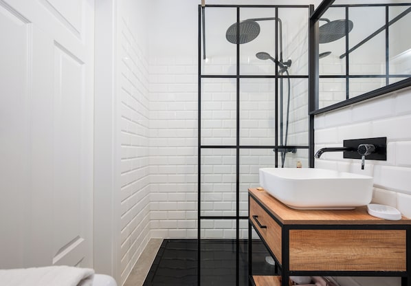 Shower, free toiletries, hair dryer, towels