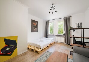 1 bedroom, iron/ironing board, WiFi, bed sheets