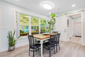 Dining - Fort Walton’s Haus22 | Beach Vibes and Backyard (Fort Walton Beach)