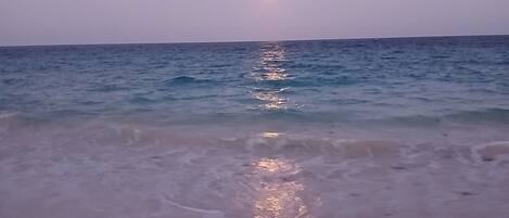 Beach nearby, sun-loungers, beach towels
