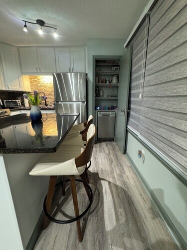 2-bedroom condo in Cary NC fully furnished, WIFI, AC, Patio