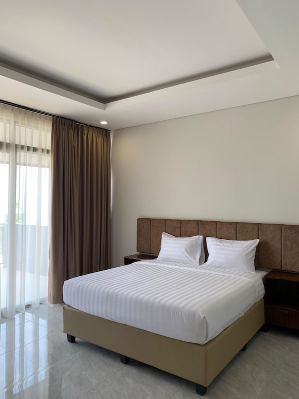 Deluxe Double Room, Balcony, Pool View | Desk, free WiFi