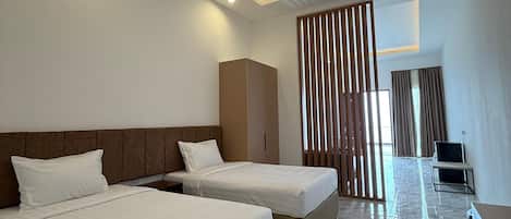 Individually decorated, desk, free WiFi, bed sheets