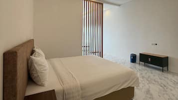 Tremannsrom – familie | Individuelt dekorert, skrivebord, wi-fi (inkludert) og sengetøy