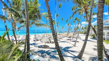 Beach nearby, white sand, sun-loungers, beach umbrellas
