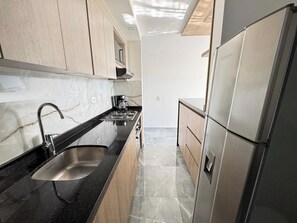 Fridge, microwave, oven, coffee/tea maker