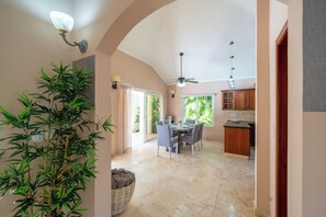 Imagen sin descripción, 2 de 23, botón