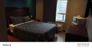 Standard Single Room, Smoking | Desk, free WiFi