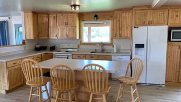 Microwave, oven, stovetop, dishwasher