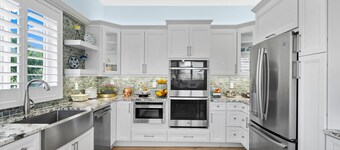 Charming 3 STORY house in wonderful Hollywood Beach Boardwalk