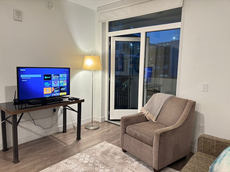 Sophisticated 1-bedroom Apart-hotel Near Downtown La, Koreatown - Mountain View, CA