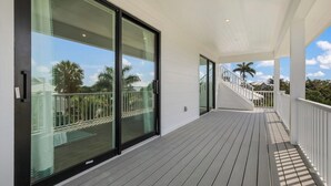 Unclassified image, 3 of 49, button - Thanksgiving availability! Stunning pool home! (Holmes Beach)