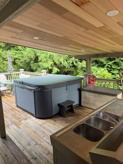 Welcome to Cultus Lake Hide-A-Way