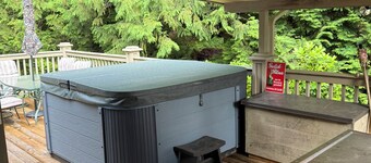 Welcome to Cultus Lake Hide-A-Way