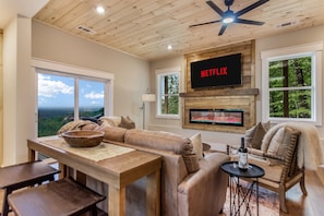 Smart TV, fireplace